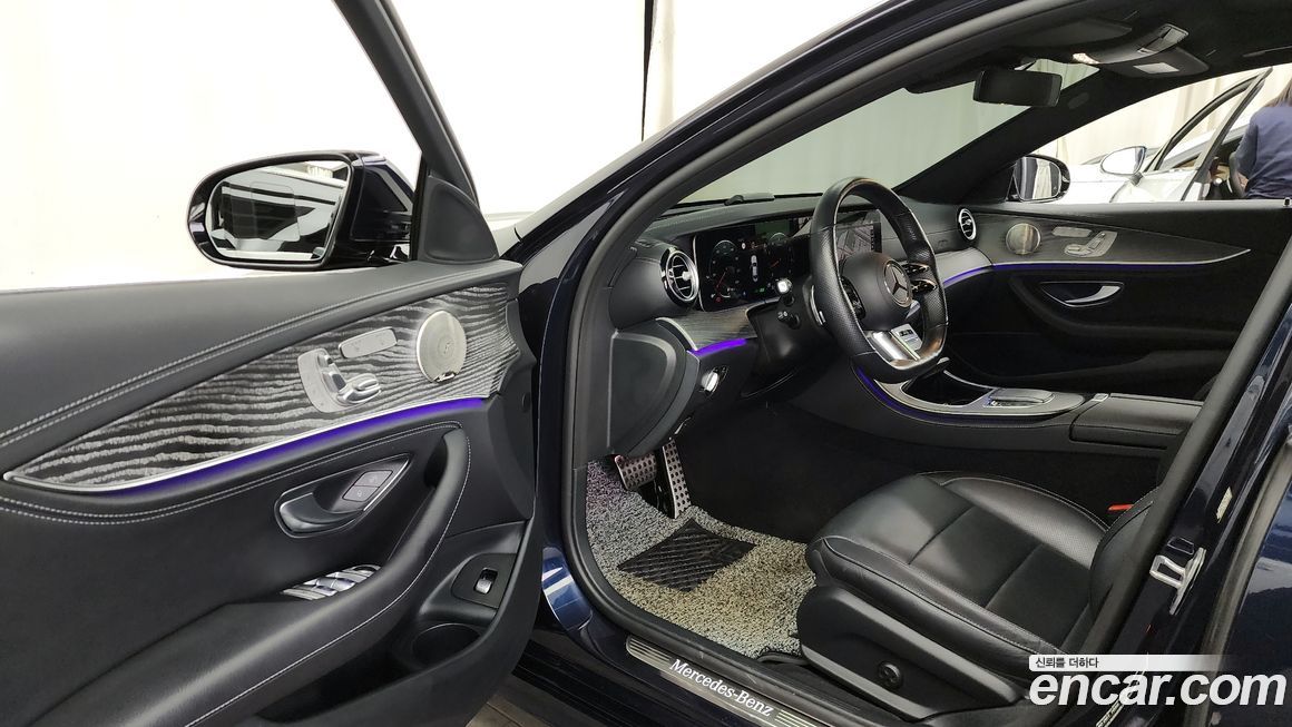 Mercedes-Benz E-Class 2022