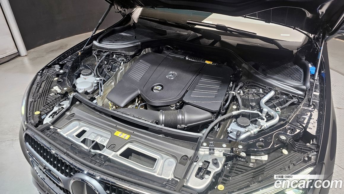 Mercedes-Benz GLC-Class 2025