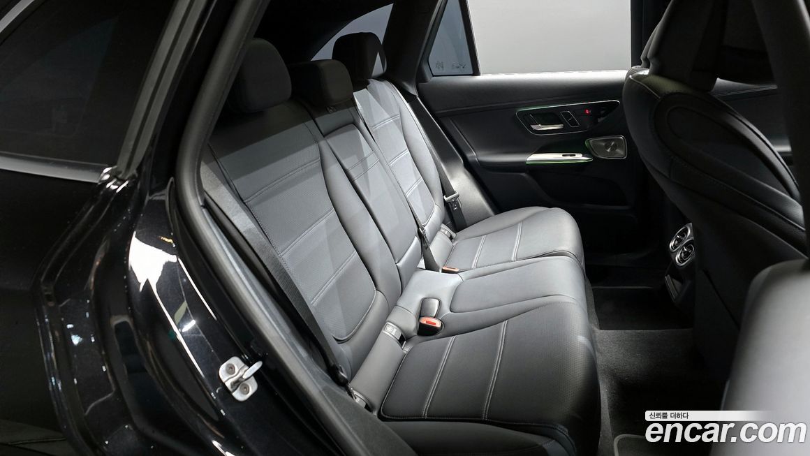 Mercedes-Benz GLC-Class 2025