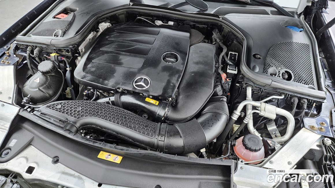 Mercedes-Benz E-Class 2022