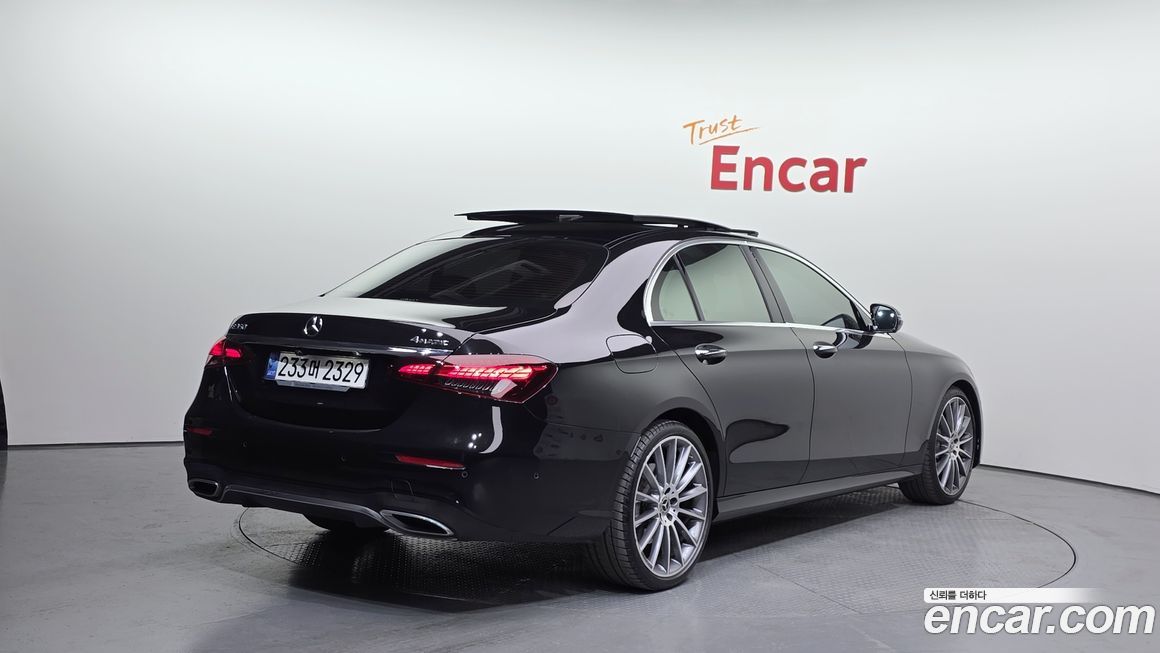 Mercedes-Benz E-Class 2021