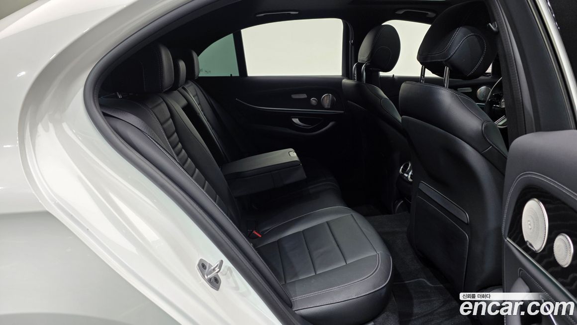 Mercedes-Benz E-Class 2023