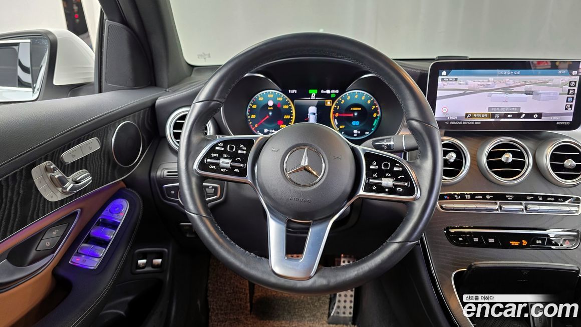 Mercedes-Benz GLC-Class 2023