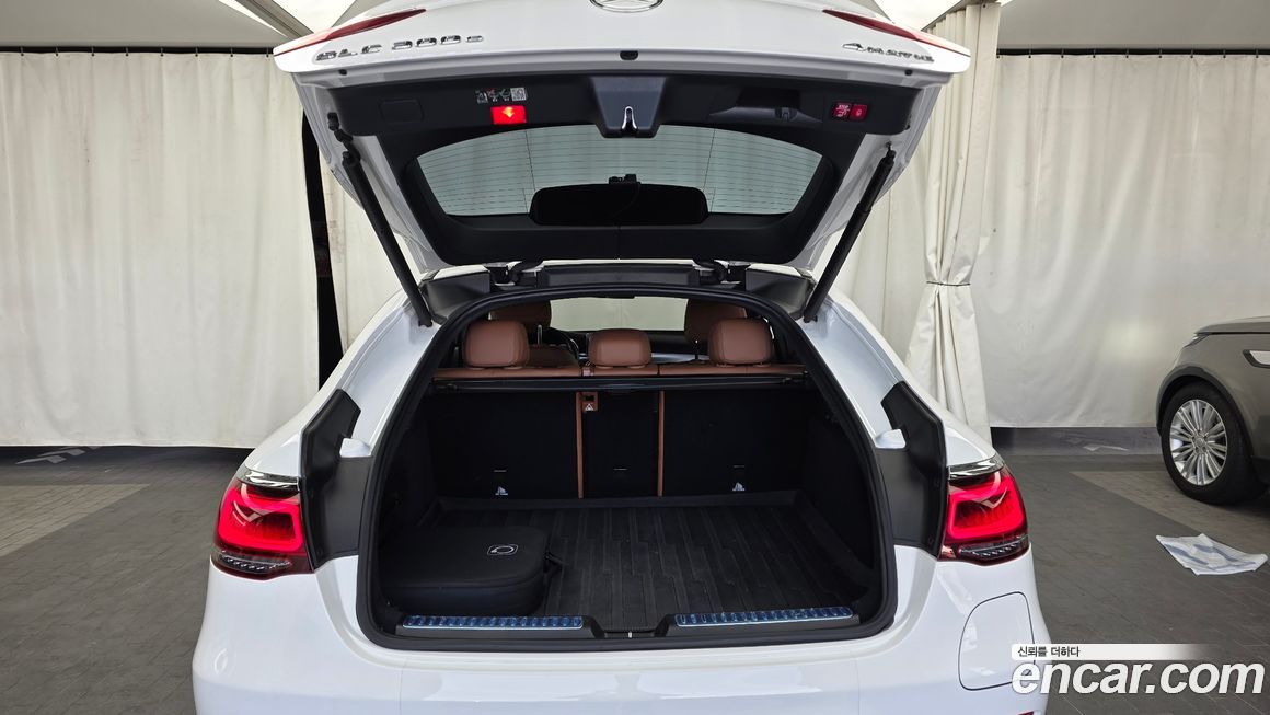 Mercedes-Benz GLC-Class 2023