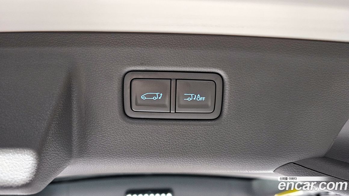 Hyundai Staria 2025