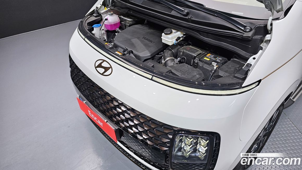 Hyundai Staria 2025