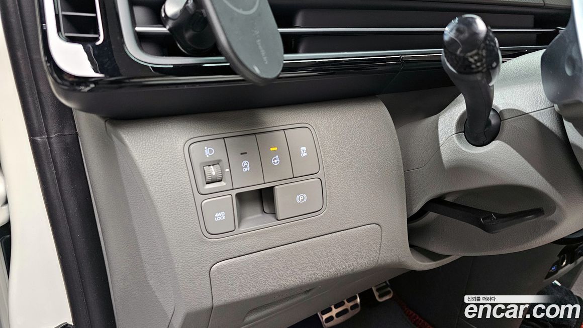 Hyundai Staria 2025