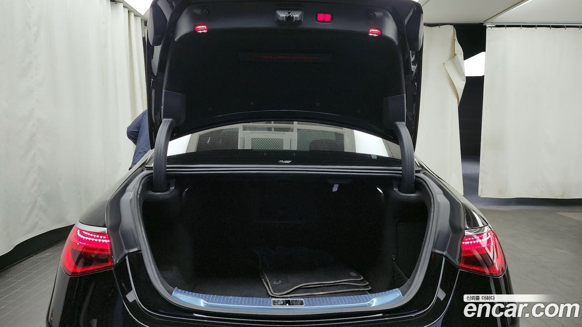 Mercedes-Benz S-Class 2022