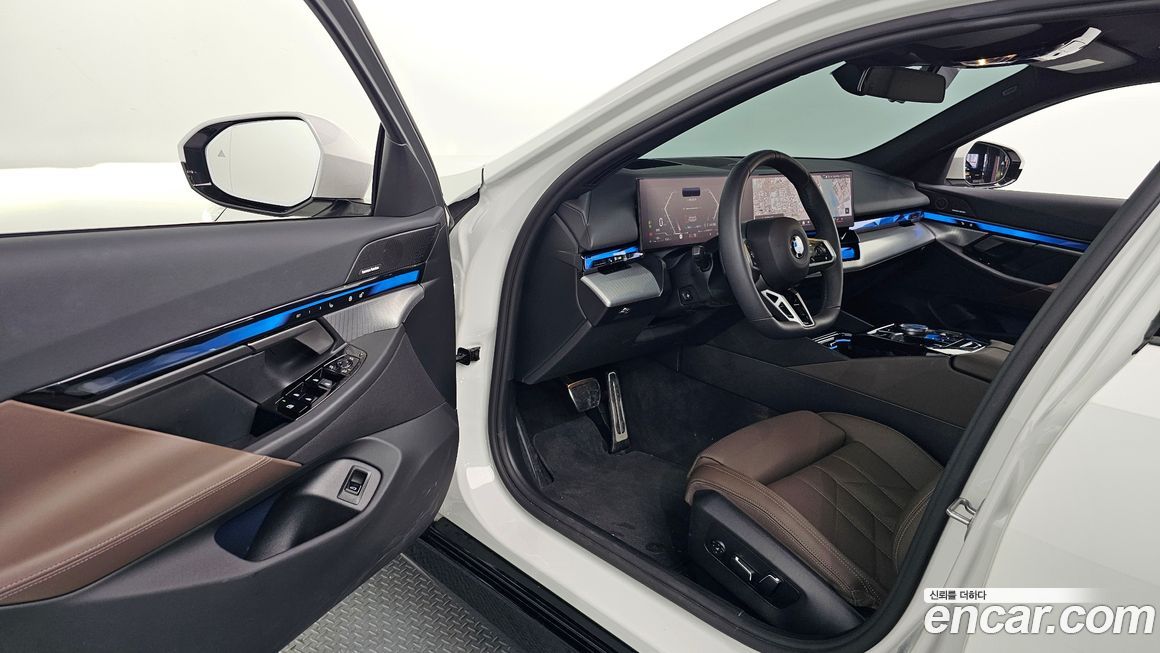 BMW 5-Series 2025