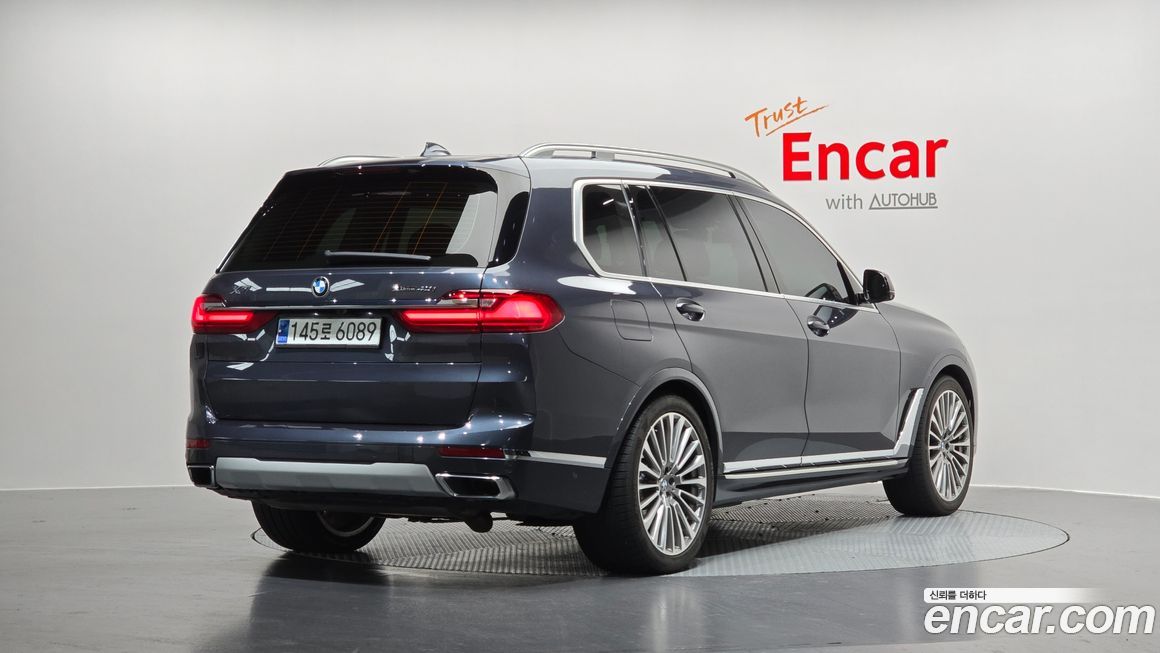 BMW X7 2021