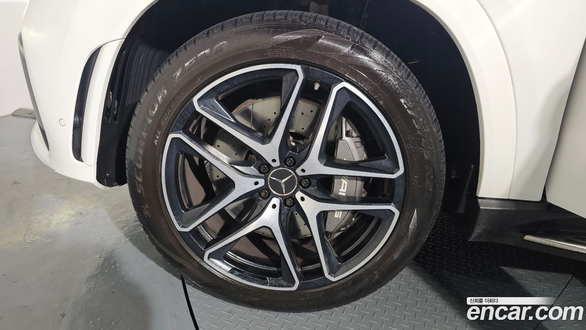 Mercedes-Benz GLE-Class 2021