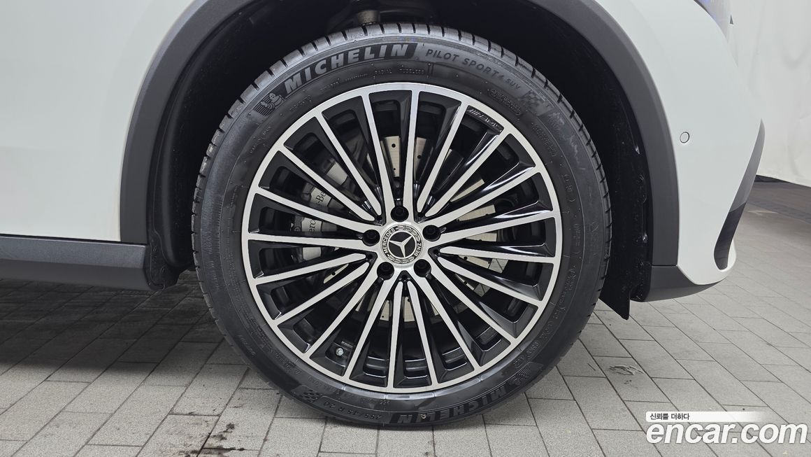 Mercedes-Benz GLC-Class 2026