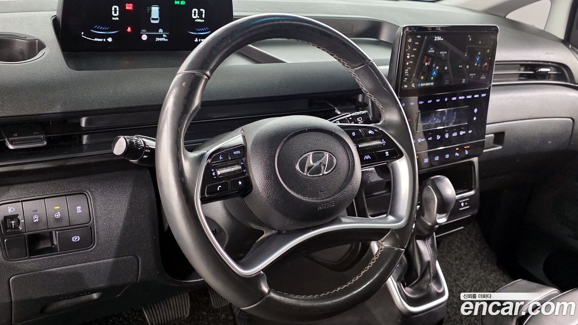 Hyundai Staria 2023