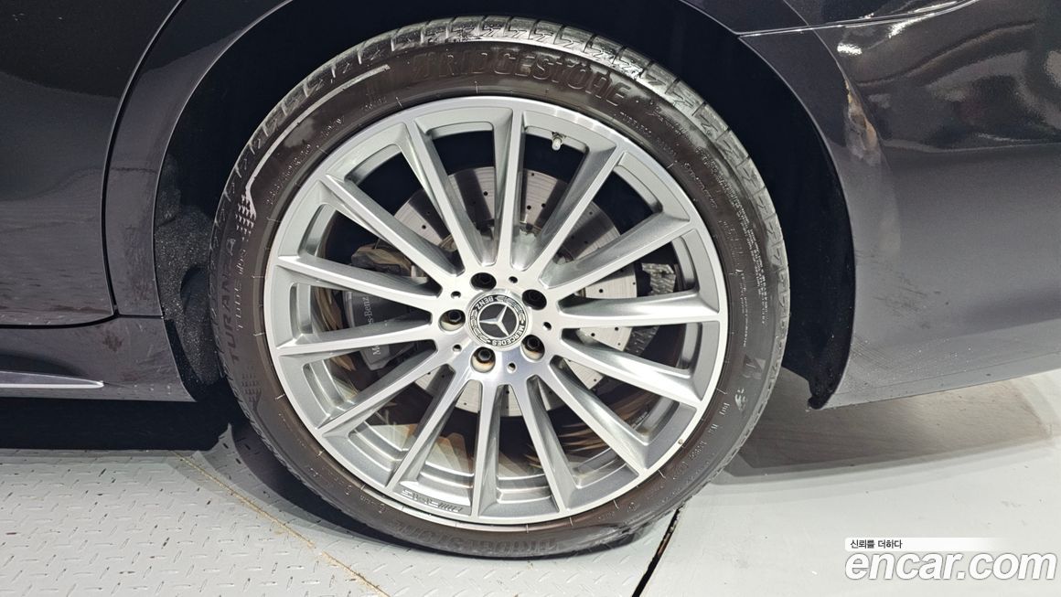 Mercedes-Benz S-Class 2022