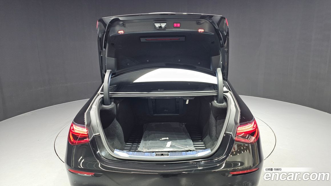 Mercedes-Benz S-Class 2022