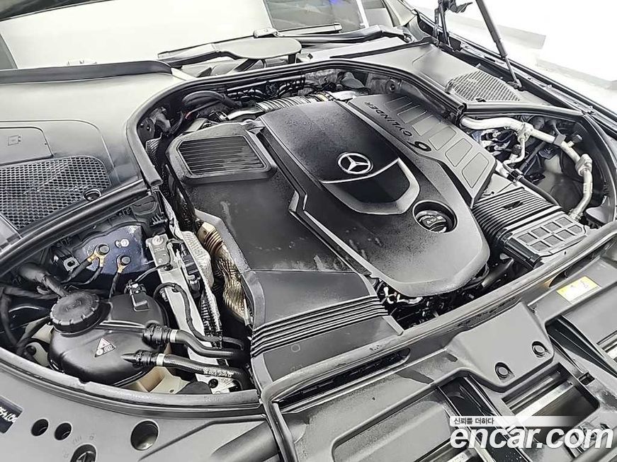 Mercedes-Benz S-Class 2023