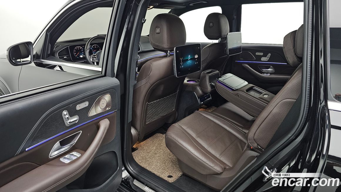 Mercedes-Benz GLS-Class 2023