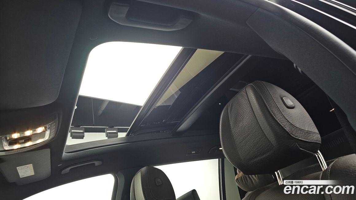 Mercedes-Benz GLS-Class 2023