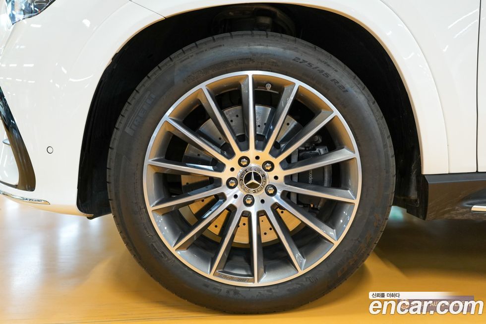 Mercedes-Benz GLE-Class 2025