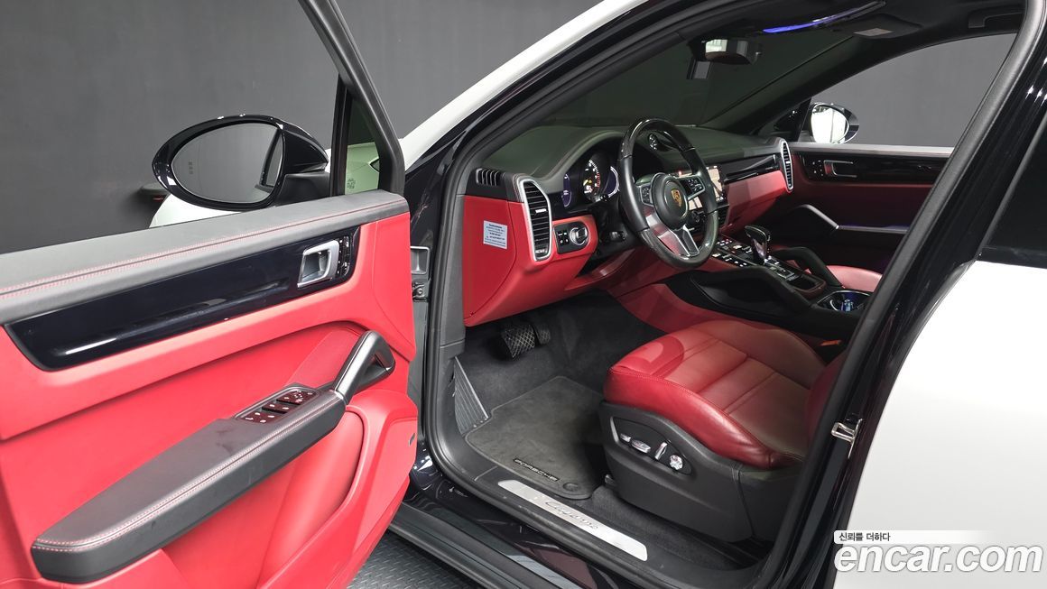 Porsche Cayenne 2021