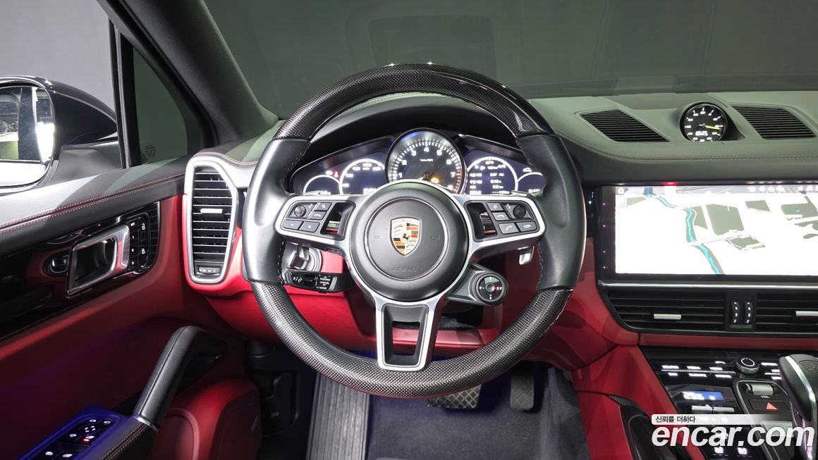 Porsche Cayenne 2021