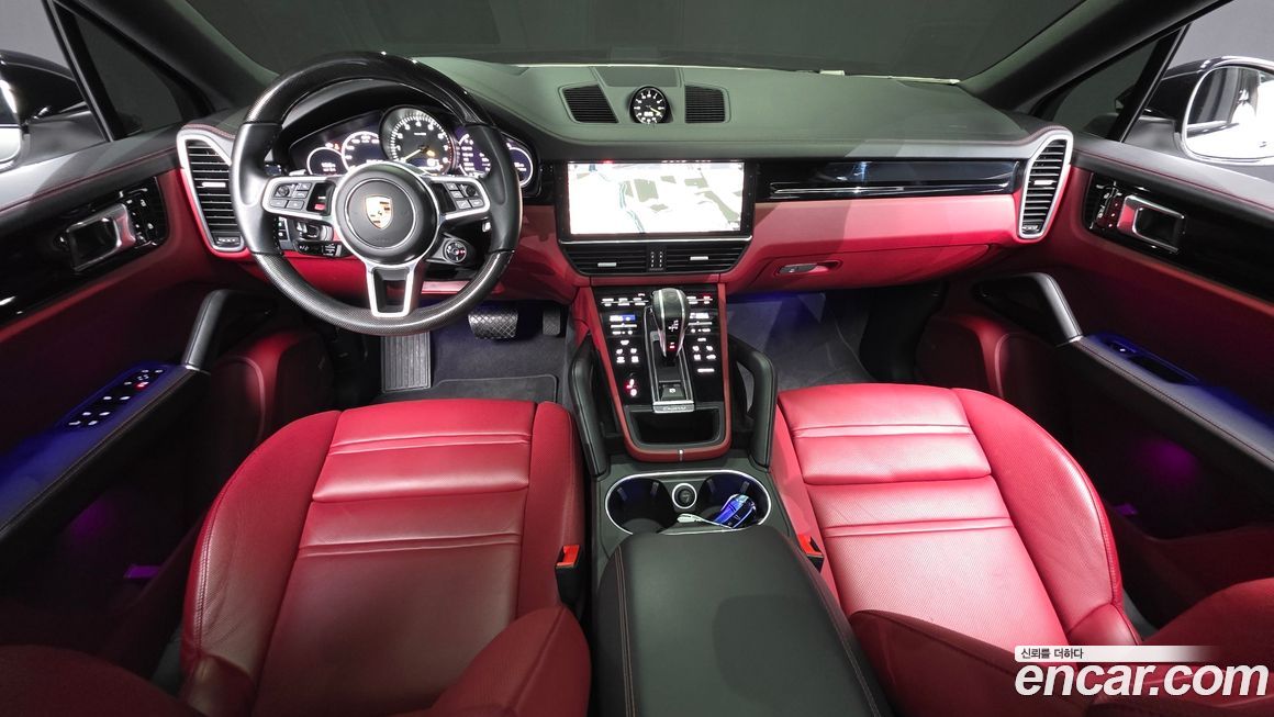 Porsche Cayenne 2021