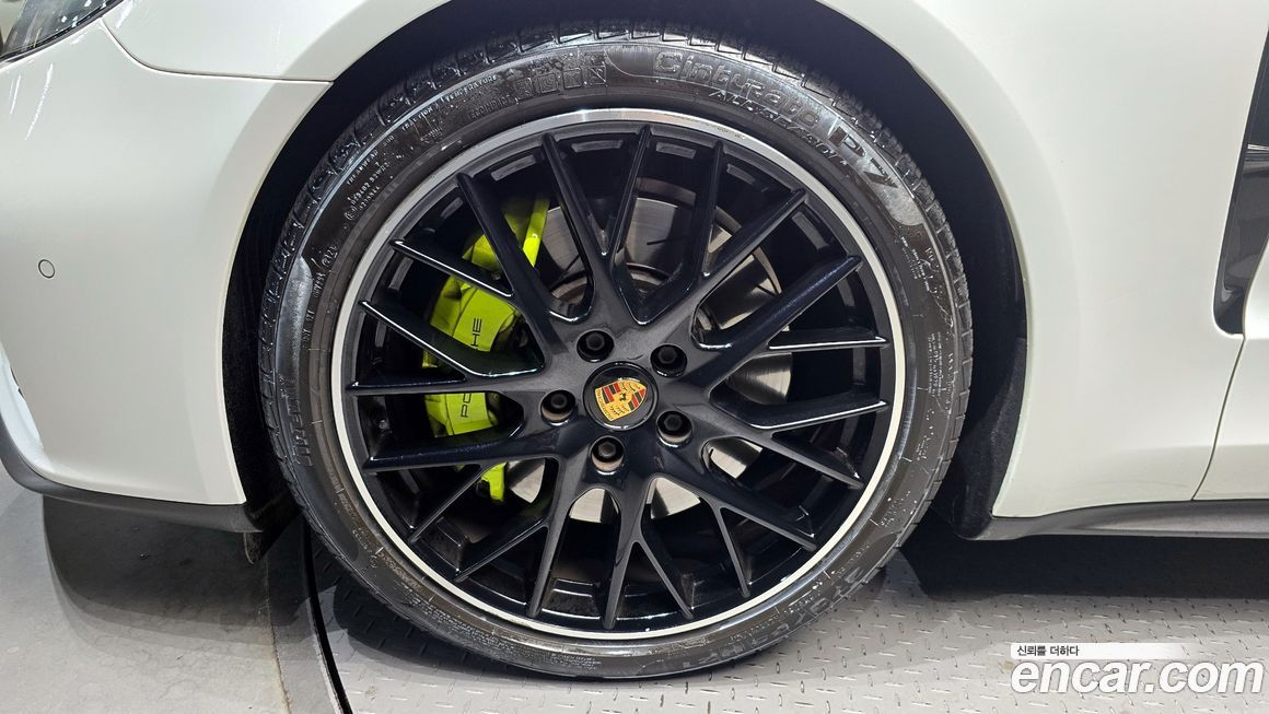 Porsche Panamera 2022