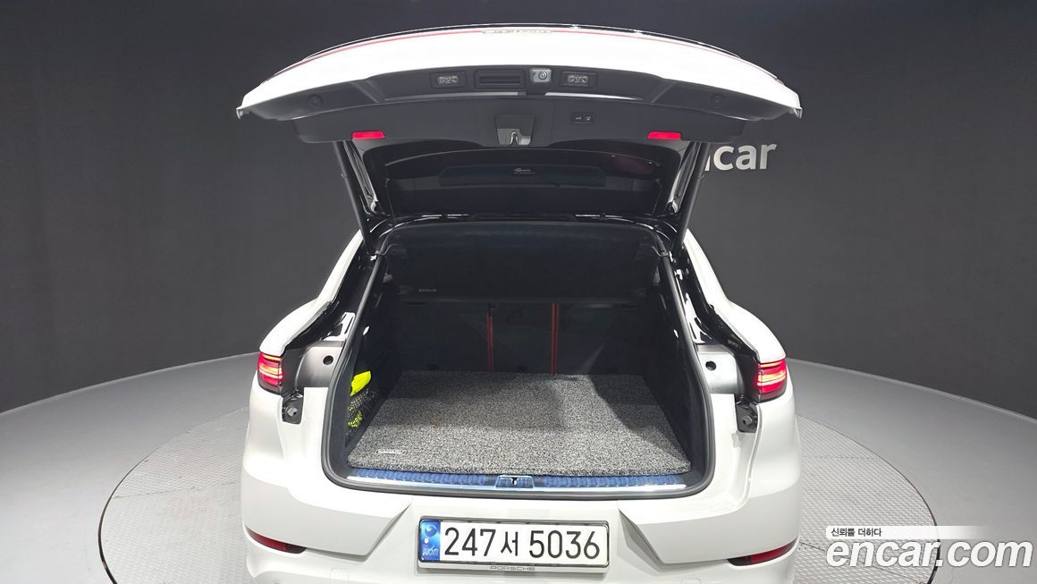 Porsche Cayenne 2021