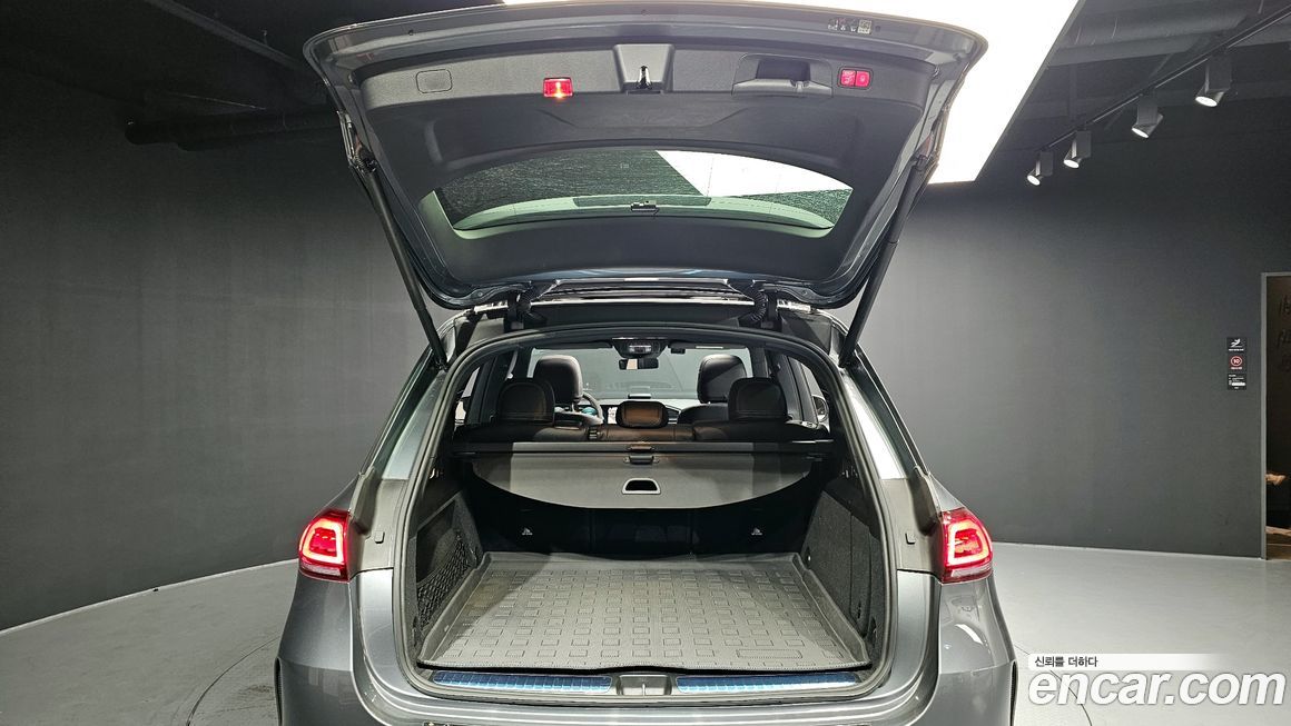 Mercedes-Benz GLE-Class 2023