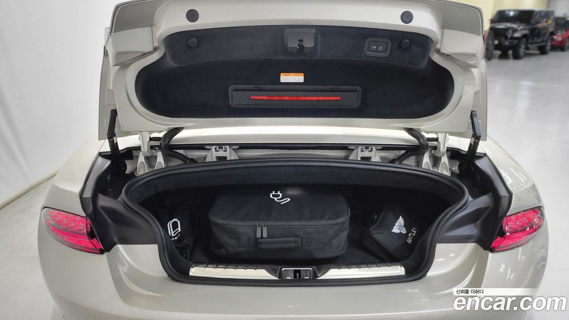 Bentley Continental 2025