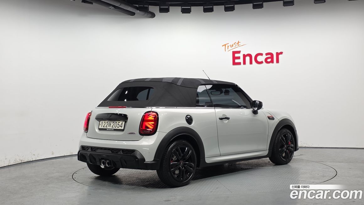 Mini Cooper Convertible 2023