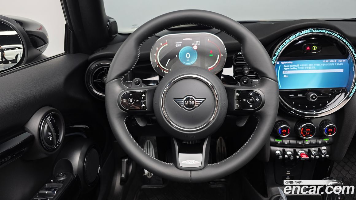 Mini Cooper Convertible 2023