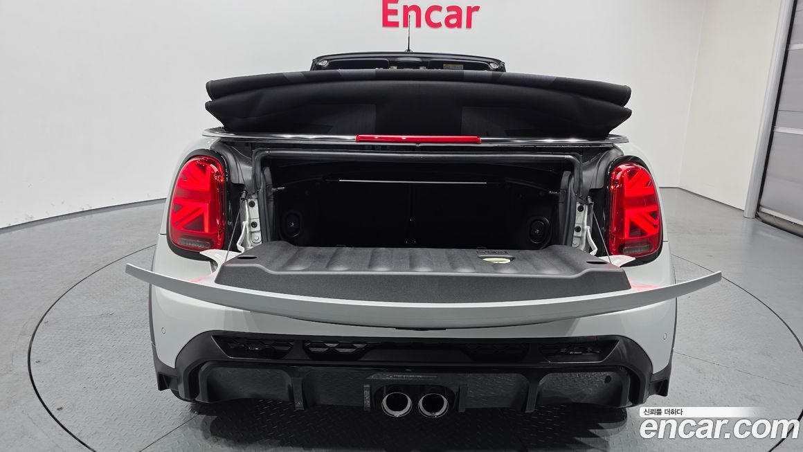 Mini Cooper Convertible 2023