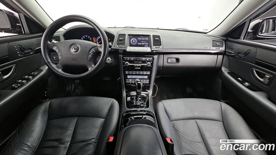 Kia OPIRUS 2010