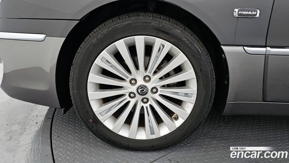 Kia OPIRUS 2010