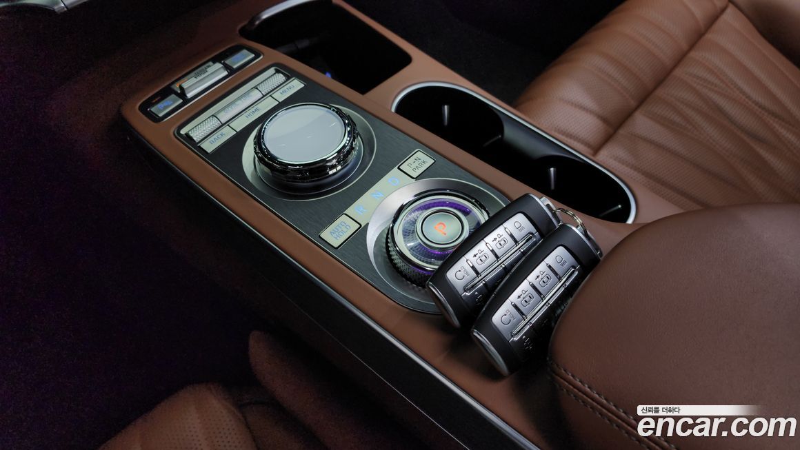 Genesis GV70 2024