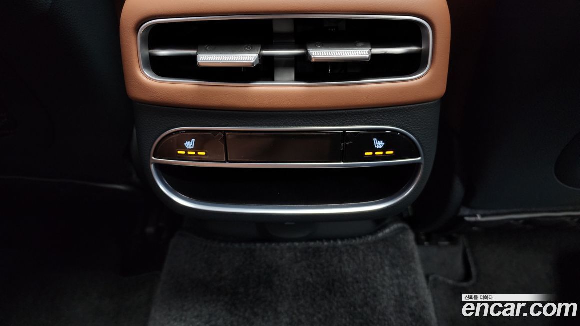 Genesis GV70 2024
