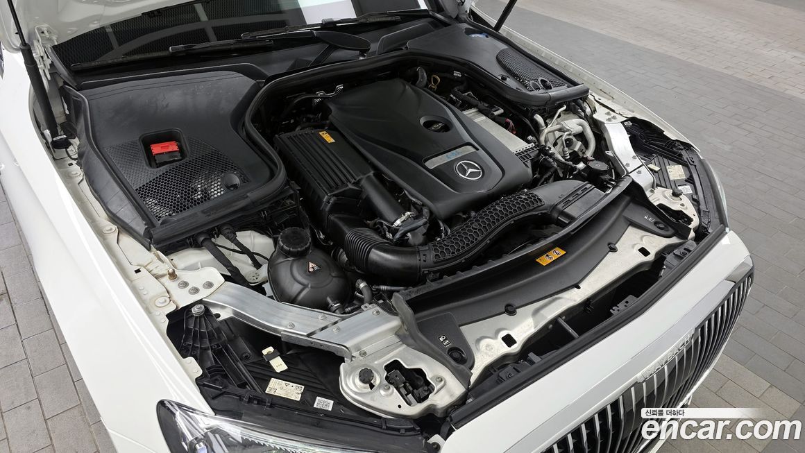 Mercedes-Benz E-Class 2022