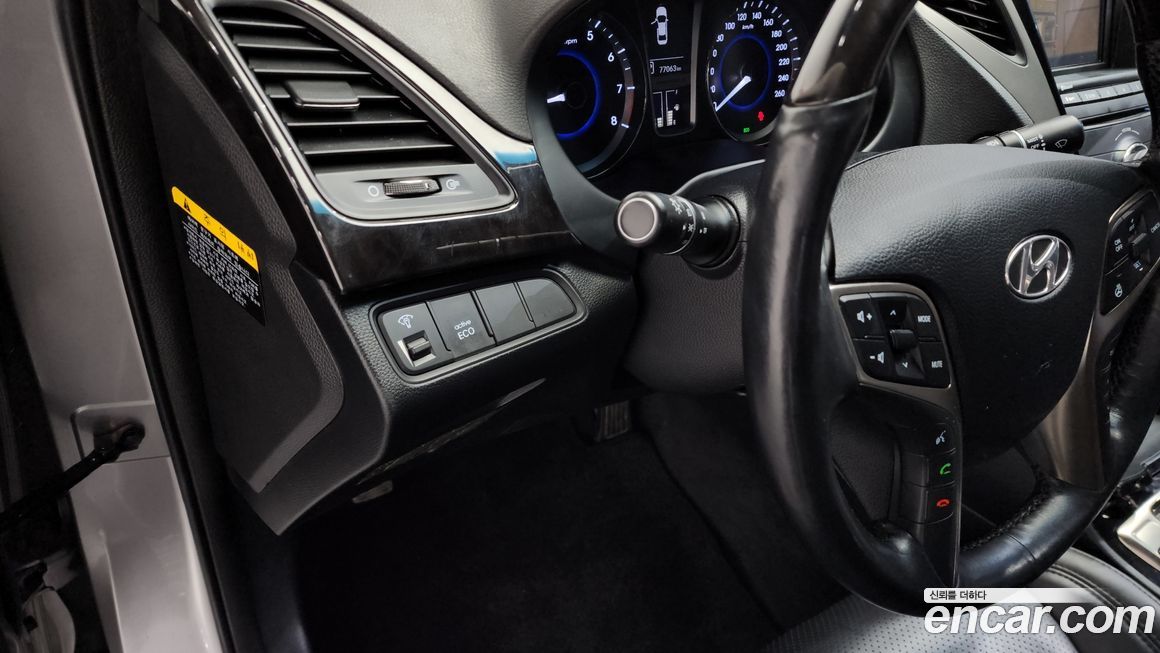 Hyundai Grandeur 2012