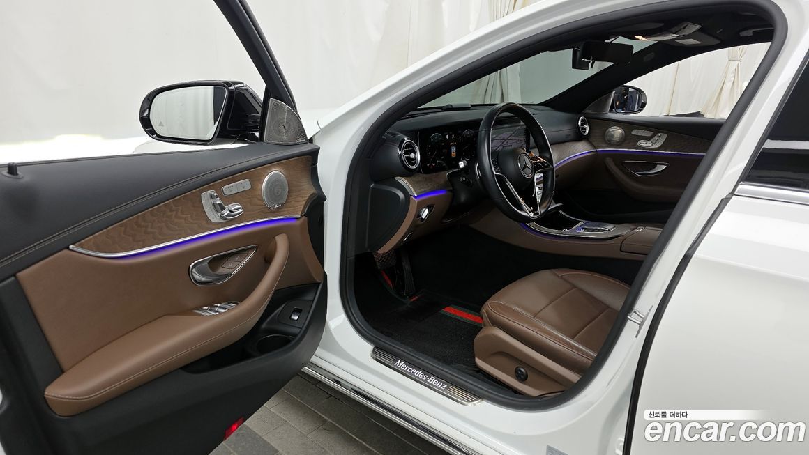 Mercedes-Benz E-Class 2022