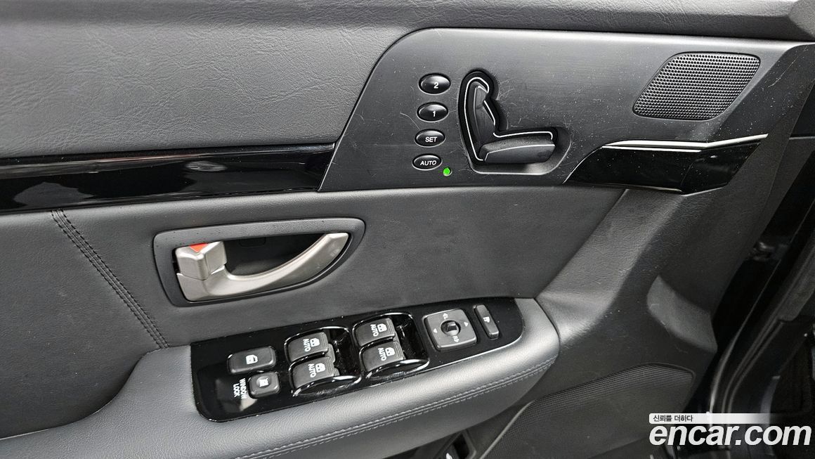 Kia OPIRUS 2010
