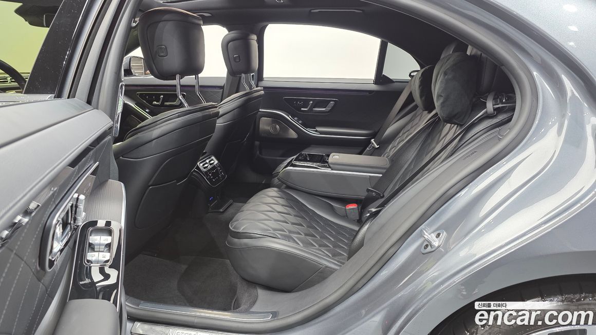 Mercedes-Benz S-Class 2023