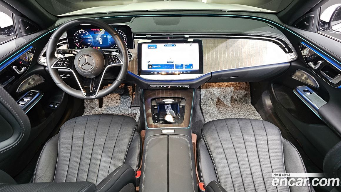 Mercedes-Benz E-Class 2025