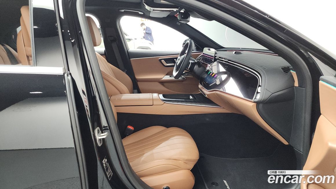 Mercedes-Benz E-Class 2025