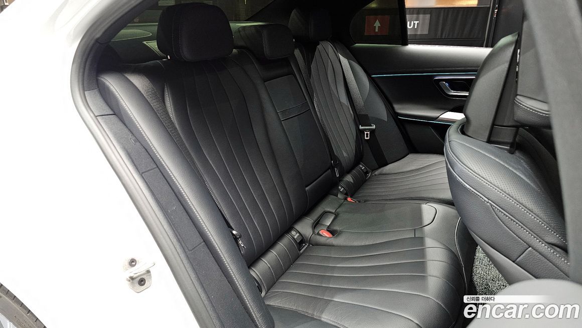 Mercedes-Benz E-Class 2025