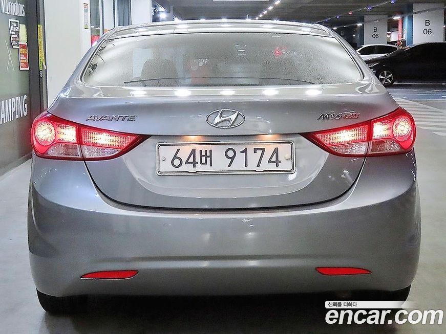 Hyundai AVANTE 2011