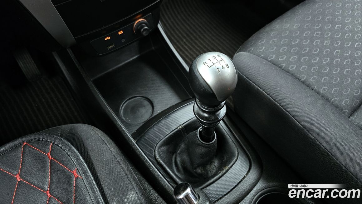 KG_Mobility_Ssangyong KORANDO 2012