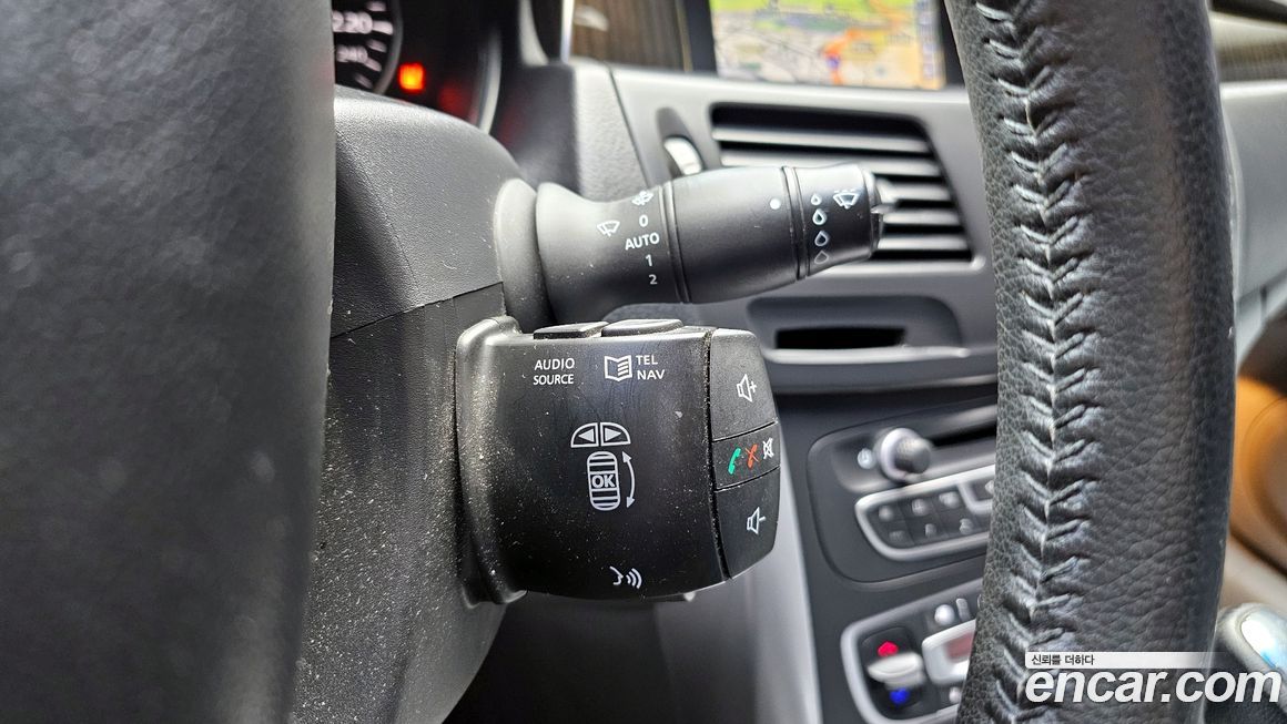 Renault-KoreaSamsung SM5  2011