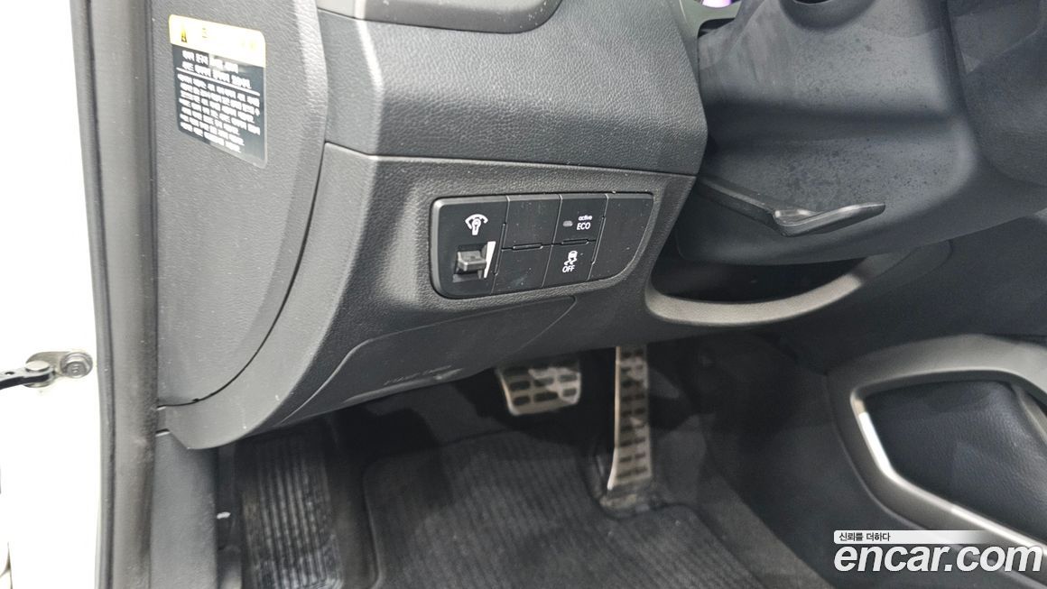 Hyundai Veloster 2012
