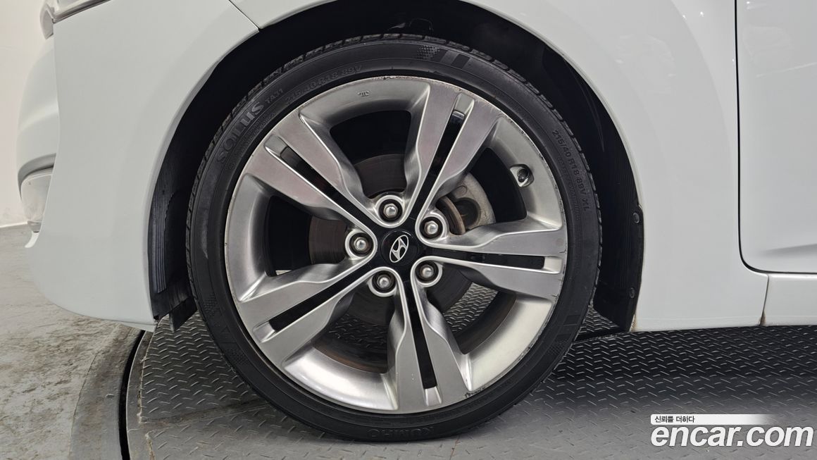 Hyundai Veloster 2012